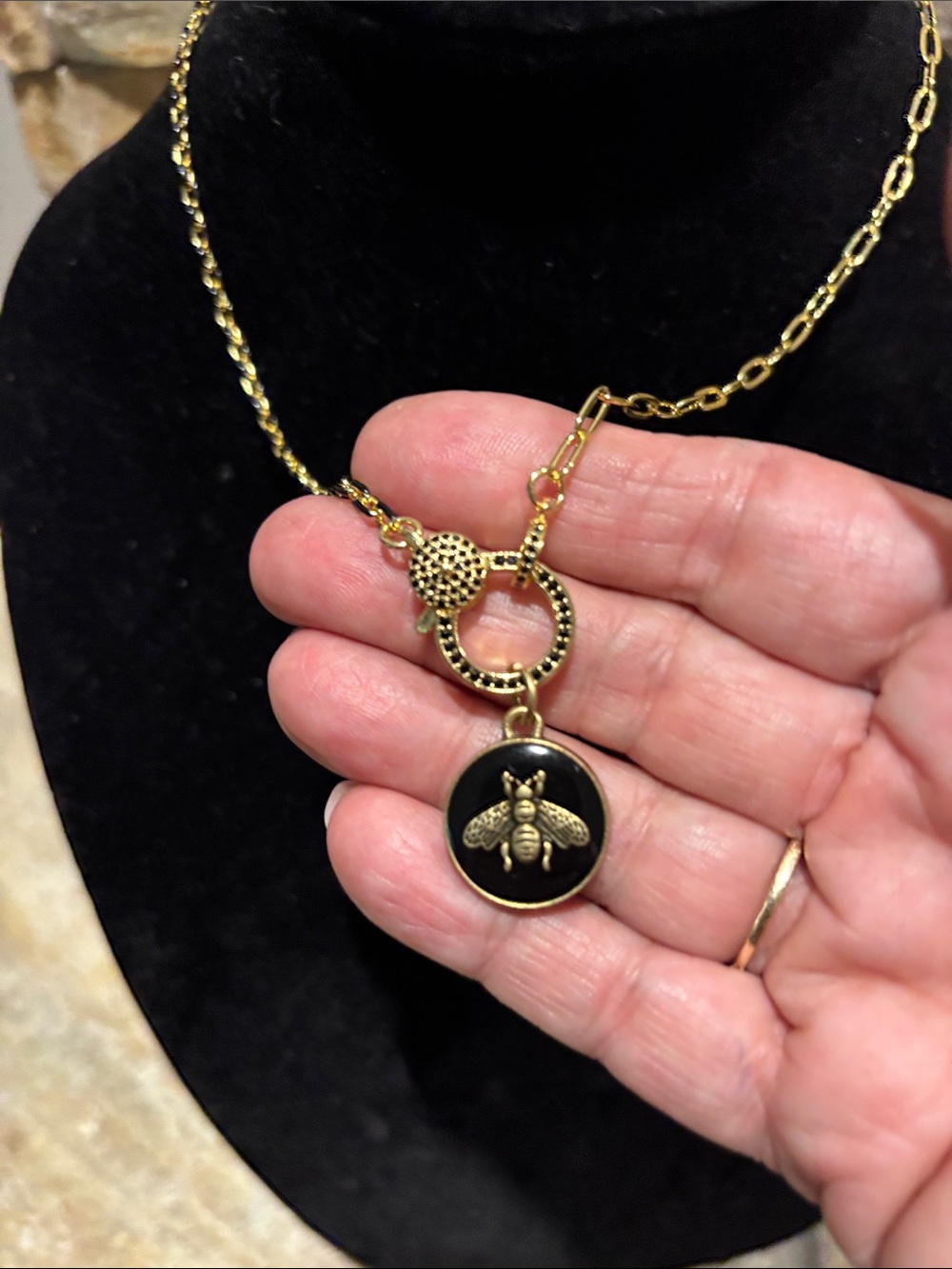 Gold Gucci Bee Medallion Pendant Necklace - Women Jewelry - Picture 3 of 5